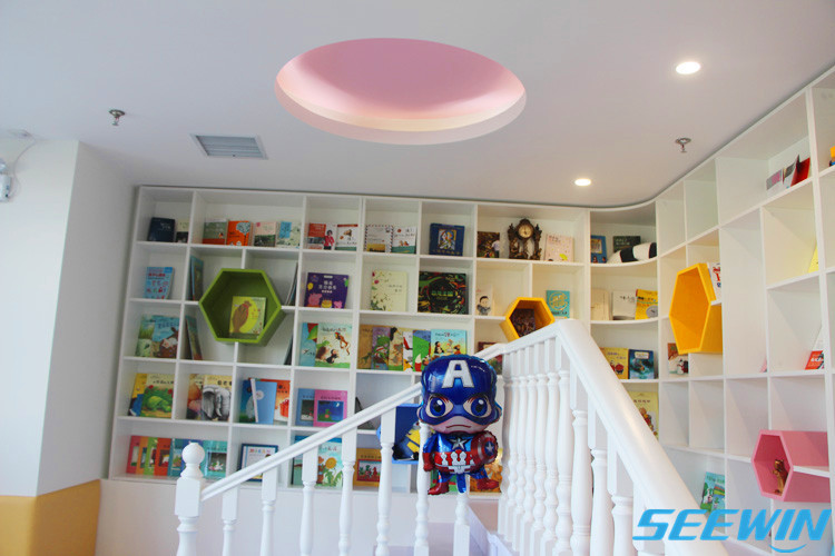 培訓學校定制展示柜