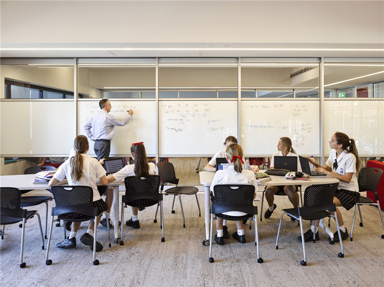 學(xué)生課桌椅