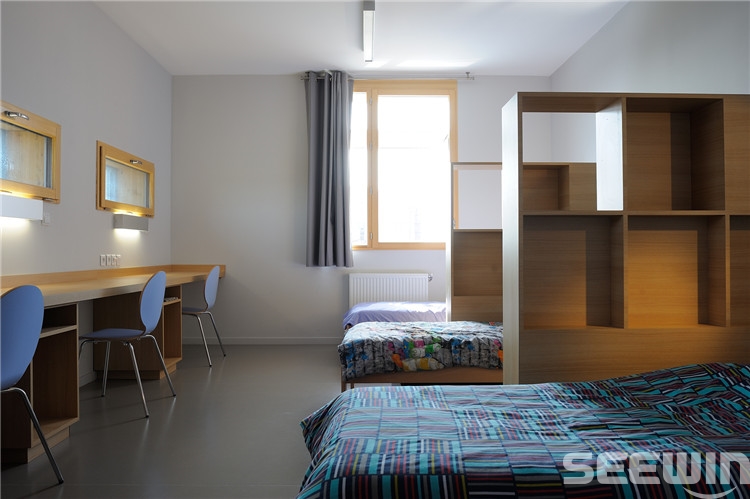 學生公寓床
