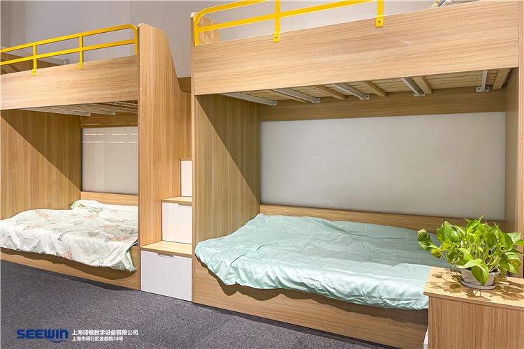 學(xué)生上下床